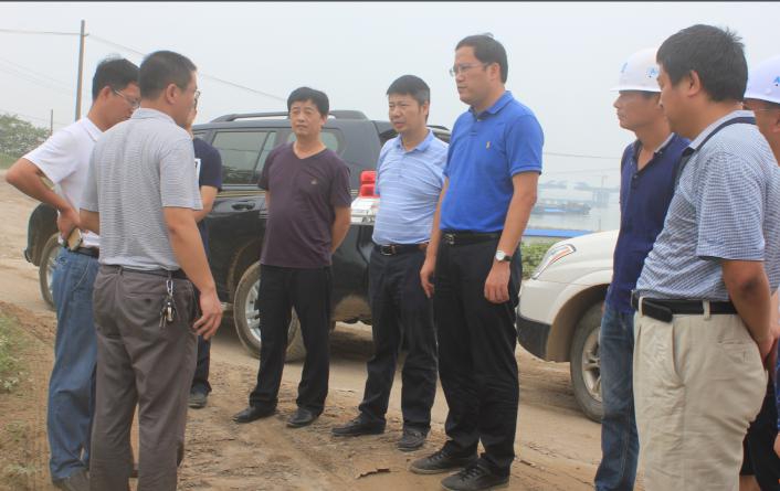14773642237246382 陈翔县长一行赴赣江东岸防洪堤南延工程视察